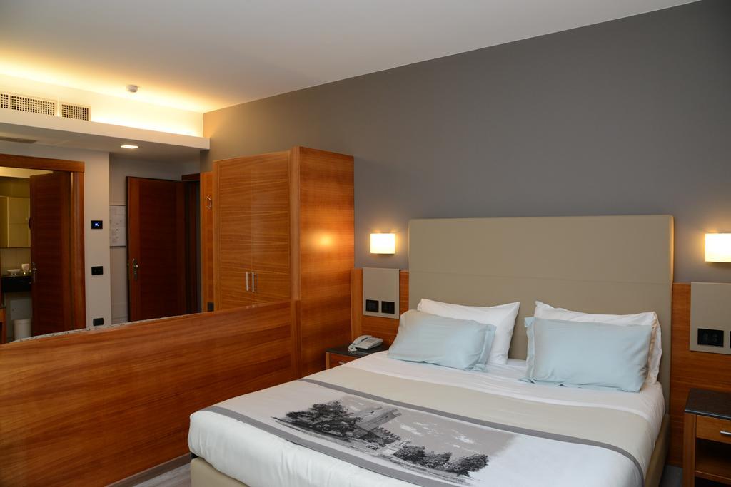 Albergo Roma, BW Signature Collection كاستيلفرانكو فينيتو المظهر الخارجي الصورة
