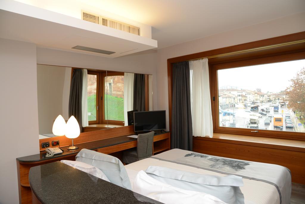 Albergo Roma, BW Signature Collection كاستيلفرانكو فينيتو المظهر الخارجي الصورة