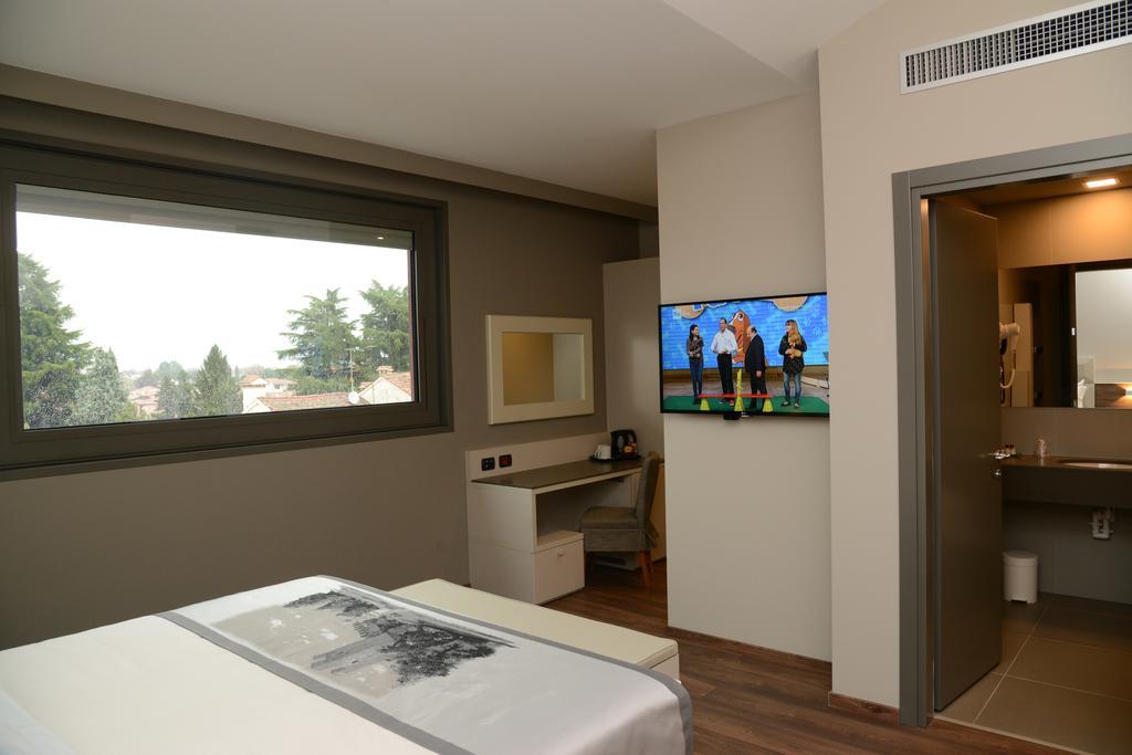 Albergo Roma, BW Signature Collection كاستيلفرانكو فينيتو المظهر الخارجي الصورة